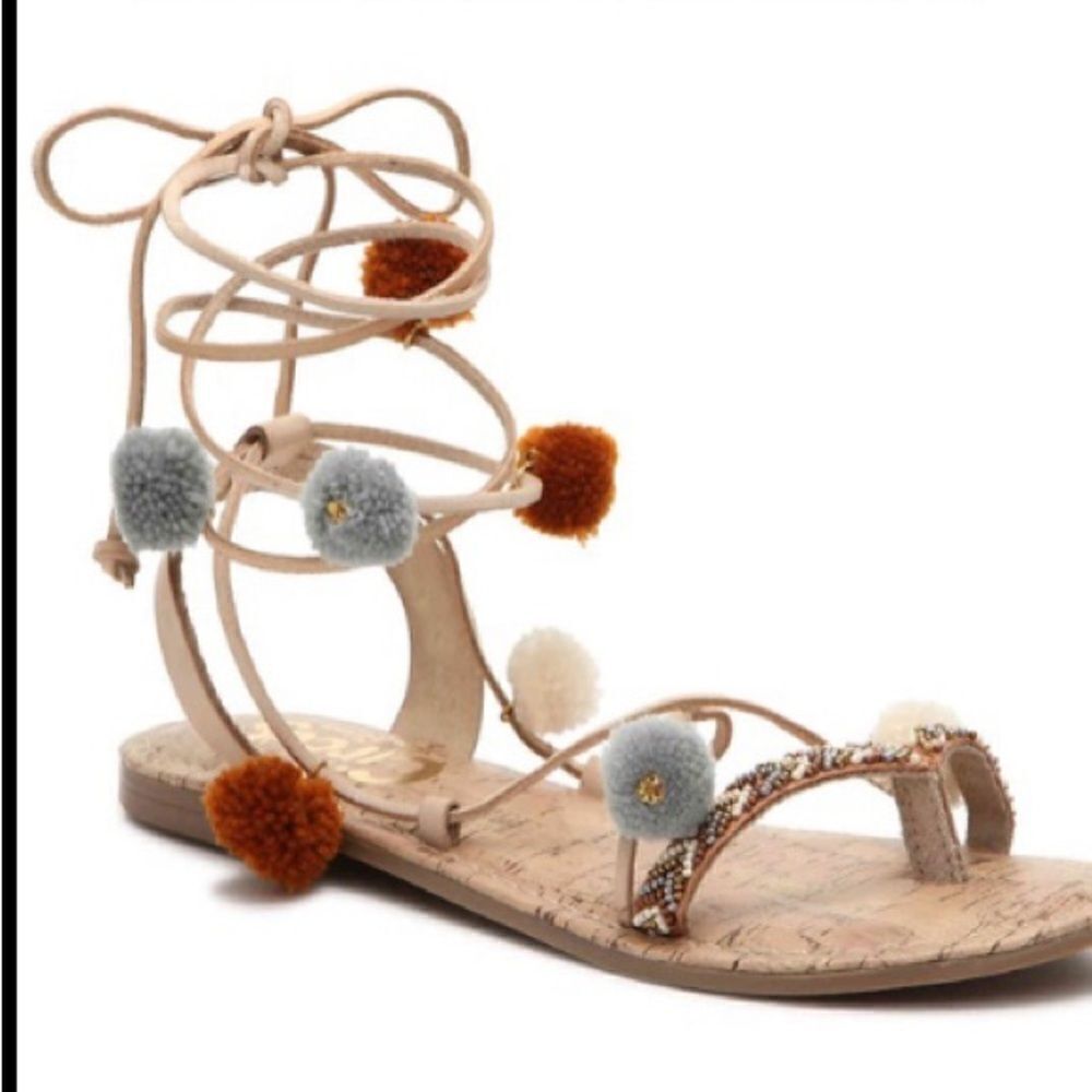 Circus By Sam Edelman Valencia Pom Pom & beaded wrap around Sandals Size 9.5
